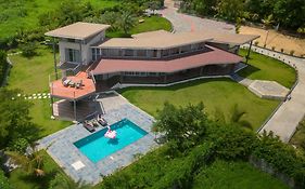 Bel Air Mansion By Stayvista - A Tranquil Oasis With A Spacious Deck, Gazebo, Sauna, Jacuzzi & A Mini-Amphitheatre